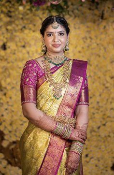 Kavadi Attam Images, Pattusarees Latest, Marriage Blouse Designs Latest Indian, Bridal Pattu Blouse Designs, Pellikuturu Sarees, Muhurtham Saree Blouse Work, Pelli Sarees Indian Weddings, Gold Pattu Saree Blouse Designs, Blose Desines New Pattu