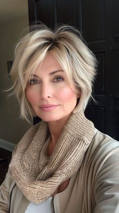 Haircuts Black Hair Short Shag Haircuts, Timeless Looks, Haircuts For Women Over 50, Gorgeous Hairstyles, Hairstyles And Haircuts, Choppy Bob Hairstyles, Gray Hair Cuts, Chin Length Hair, Messy Short Hair