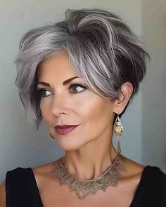 Short Silver Hair, Caramel Highlights, Short Hairstyle, Short Hair Haircuts