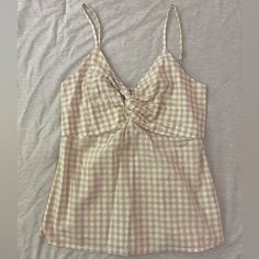 Light Brown/Beige Gingham Never Worn, Good Condition Summer V-neck Top For Picnic, Cotton V-neck Tops For Picnic, Summer Gingham V-neck Top, Casual V-neck Tops For Picnic, Beige Gingham, Thrift Flip, Cute Outfits For School, Thrift Finds, Brandy Melville Tops