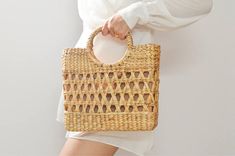 Beach bag Straw bag Weaving Rattan Handbags, Straw Purse, Holiday Vibes, Top Handle Bags, Handmade Bag, Boho Bag, Laundry Rooms, Bag Handmade, Handle Bag