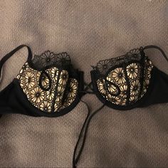 Nwt! Vs Very Sexy Push Up Without Padding Sz 34a. Victoria's Secret Party Bra With Removable Pads, Push-up Bra With Lace Closure For Party, Black Underwire Bra For Party, Black Low-cut Bra With Lace Closure, Low-cut Black Bra With Lace Closure, Black Low-cut Partially Lined Bra, Partially Lined Low-cut Black Bra, Black Partially Lined Low-cut Bra, Black Party Bra With Removable Pads