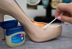 21 Genius Hacks for Fixing Ruined Clothes: How to fix a scuff on a shoe... I'll need this Ruined Clothes, Shoes Hack, Petroleum Jelly, Living Styles, Patent Leather Shoes, Short Cuts, Vaseline, Cleaning Tips