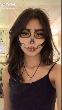 Maquillage Halloween Simple, Halloweenský Makeup, Holloween Makeup, Membentuk Alis, Drag Make-up, Cute Halloween Makeup, Skeleton Makeup, Halloween Makeup Pretty, Amazing Halloween Makeup