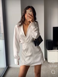 White Satin Dress, Chique Outfits, Belted Midi Dress, Knitted Bodycon Dress, Flare Mini Dress, Zara White, Denim Mini Dress, Blue Mini Dress, Satin Mini Dress