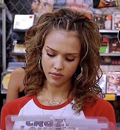 Early 2000s Hairstyles, Jessica Alba Hair, 90’s Hairstyles, Y2k Hairstyles, Flat Slippers