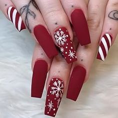 Get festive with these 24Pcs Christmas Press On Nails, designed to bring holiday cheer to your fingertips! These long coffin-shaped acrylic nails feature a stunning red matte finish, adorned with delicate snowflake designs that capture the spirit of winter. Full-cover and easy to apply, these glue-on nails are perfect for adding a touch of holiday elegance to your look. Whether you're celebrating at home or attending a Christmas party, these nails make a bold, stylish statement for any occasion.

#ChristmasNails #PressOnNails #CoffinNails #MatteNails #FakeNails #AcrylicNails #SnowflakeNails #HolidayNails #ChristmasManicure #FullCoverNails #XmasNails #WinterNailDesigns #NailArt #ChristmasNailArt #StickOnNails #ArtificialNails #RedNails #NailDecor #PressOnBeauty #ChristmasBeauty #FakeNailsFo Nail Art Noel, Red Christmas Nails, Christmas Nail Art Designs, Snowflake Nails, Nail Swag