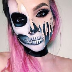 Calaveras de halloween! Bratz Halloween, Fete Emo, Makeup Barbie, Make Up Diy, Makeup Zombie, Fantasy Make-up, Skull Face Paint