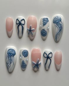 Sea Themed Nail Art, Beach Art Nails, Jellyfish Nails Short, Maine Themed Nails, Marine Biology Nails, Manta Ray Nails, East Coast Nails, Ocean Aesthetic Nails, Wave To Earth Nails