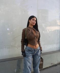 Model Clubbing Outfit, Outfit Inspirations Baddie Winter, Low Rise Baggy Jeans Outfit 90s, Y2k Dinner Outfits, Leather And Denim, Grey Long Sleeve Outfit, Low Rise Jean Winter Outfit, Mystic Outfits, Leather Jacket Low Rise Jeans