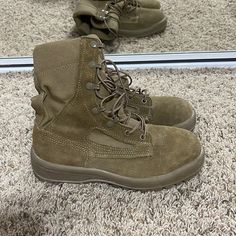 Gently Used No Flaws Look Brand New Great With Baggy Jeans Feel Free To Send Me An Offer! I Will Ship Out The Same Or Next Day Of Purchase! (: Chunky Winter Boots, Vibram Shoes, Steel Toe Boots, Toe Boots, Men's Footwear, Baggy Jeans, Work Boots, Send Me, Lace Up Boots