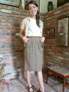 Pretty Preppie Pencil Skirt Fifties Madras Cloth Plaid Pockets Vintage Pencil Skirt, School Look, Vintage Pencil, School Looks, Hip Ups, Kick Pleat, Historical Clothing, Vintage Skirt, Fashion Ideas