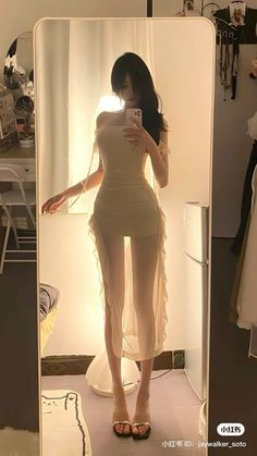 Everyday Fashion Outfits, Body Inspiration, Midi Skirts, Winter Style, Facts About, Body Goals, Classy Outfits, Pretty Dresses, Pretty Outfits