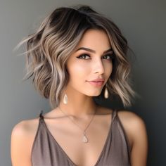 Balayage short hair: 40 Stunning Hair Color Ideas For 2023 Ashy Balayage, Balayage Short Hair, Honey Balayage, Two Tone Hair, Balayage Short, Corte Bob, Light Blonde Hair, Dark Hair With Highlights, Brown Hair With Blonde Highlights