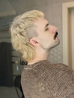 #mullet Blonde Mullet Man, Blond Mullet, Blonde Mullet, People References, Mullet Haircut, Modern Mullet, Frontend Developer, Haircuts For Wavy Hair, Bleach Blonde