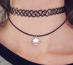 Grunge Necklaces, Choker 90s, Grunge Chokers, 90s Choker, Galaxy Necklace, Horn Pendant Necklace, Planet Necklace, Charm Choker Necklace