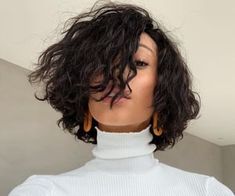 Short Haircuts For Latina Women, Samile Bermannelli, Short Wavy Hair, Human Hair Lace Wigs, Grunge Hair