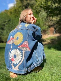 Unique, one of a kind, 100% hand painted denim jacket made with love. This oversized thrifted jacket was painted by me using special paint for fabric. SIZE: Tag Size: Large (See the exact measurements on the photo) MATERIALS: 100% cotton Fabric paint WASHING INSTRUCTIONS: I use special fabric paint and I iron fix it so you can wash it in the washing machine at 40 degrees celsius. However, I always recommend washing them by hand or use gentle cycle on your washing machine to keep the colors brigh Jean Jacket Design Ideas, Jean Jacket Painted, Thrifted Jacket, Denim Jacket Painted, Jean Jacket Oversized, Clothing Painting, Jacket Painting, Jean Jacket Design, Painted Jean Jacket