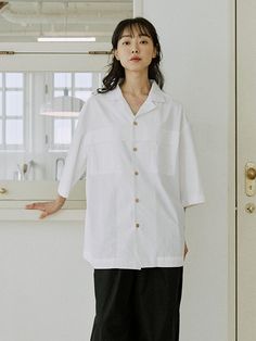 This is a minimal and casual shirt that is made out of high quality cotton 100% fabric. With eco friendly cotton fabric that has a soft touch and natural wood buttons, it is comfortable to wear in a daily life. - Natural wood buttons- Folding design above the pocket- Eco friendly cotton fabric Wood Buttons, Casual Shirt, Daily Life, Natural Wood, Casual Shirts, Cotton Fabric, Eco Friendly, Wood, High Quality