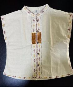 Women's shirt, Chinese collar, shoulder-length, embroidered with Chom Thong pattern and Lanna-style hand-woven work, beautiful, form-fitting shape, real coconut shell buttons, the front is actually usable, cotton fabric with internal patterns, soft texture, meticulous sewing work, comes with outstanding embroidery, suitable for any occasion, comfortable to wear, suitable for any event, available in 2 colors, navy blue, natural color, chest size 36" 38" 40" 42" in inches  🍀Basic shirt size  Size Boy Vest Outfit, Boys Vest Outfit, Trend Sandals, Straw Sandals, Spa Sauna, Women Vest, Vest Outfit, Boys Vest, Chinese Collar