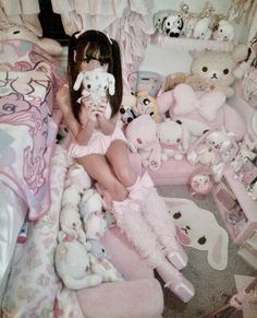 Yumekawaii Fashion, Shoots Ideas, Emo Boy Hair, Feminine Universe, Gyaru Aesthetic, Lady Kitty, Barbie Summer, Alt Clothes, Charmmy Kitty