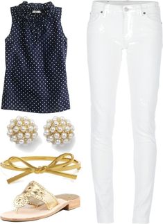 OUTFITS WITH WHITE PANTS FOR WOMEN OVER 50 - valemoods Sunday Brunch Outfit Spring, Brunch Outfit Spring Classy, Sunday Brunch Outfit, Brunch Outfit Spring, Weekend Fashion, Southern Outfits, Mom Outfit, Preppy Summer Outfits