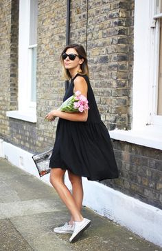 Keep. It. Simple Dress With Converse, Babydoll Dresses, Simple Black Dress, Chique Outfits, Outfit Trends, Linnet, Fashion Weeks, Mode Inspo