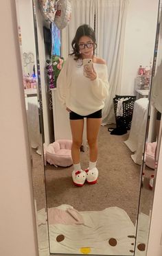 Luvrqmia Outfits, Everyday School Outfits, Hello Kitty Outfit, Kitty Outfit, Streets Of Tokyo, Digital Wardrobe, Latina Outfits, Pinterest Life, Fair Outfits