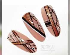 Aztec Nail Designs, Aztec Nail Art, Beige Nails Design, Aztec Nails, Brown Nails Design, Art Deco Nails, Diy Acrylic Nails, Butterfly Nail Art, Fancy Nails Designs