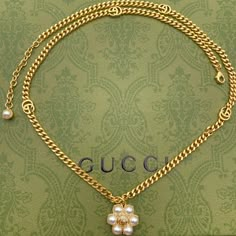 Expensive Jewelry Luxury Necklaces, Luxury Jewelry Aesthetic, Gucci Necklace, Gucci Jewelry, Jewelry Accessories Ideas, Pearl Flower