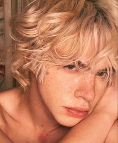 Blonde Male Face Claim Long Hair, Blonde Greek Men, Man With Feminine Face, Strawberry Blonde Hair Guy, Blonde Guy Aesthetic Grunge, Pretty Boy Faceclaims, Fluffy Blonde Hair Men, Blonde Hair Male Aesthetic, Blond Hair Boy Aesthetic