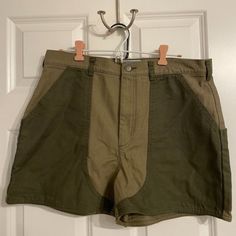 -Patagonia Stand Up Shorts Sz 14 -Patagonia Women's Regenerative Organic Certified Cotton Stand Up Shorts -3.5" Inseam -Nwot Condition - Happy To Answer Questions :) -Bundles And Offers Welcome! Casual Green Bottoms For Camping, Casual Khaki Shorts For Camping, Patagonia Bottoms For Outdoor Activities, Short Length, Patagonia Outdoor Short Length Bottoms, Casual Cotton Shorts For Camping, Casual Cotton Bottoms For Camping, Casual Khaki Bottoms For Camping, Patagonia Shorts With Pockets For Outdoor Activities, Patagonia Hiking Shorts