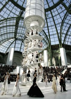 Chanel runway at the "Grand Palais" Paris 8 eme   # Pinterest++ for iPad # Fashion Show Runway Stage, Catwalk Design, Fashion Show Themes, Runway Design, Haute Couture Paris, Chanel Runway, Modeling Poses, Mode Chanel