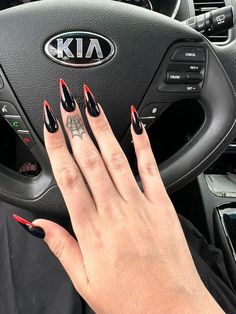 Gothic Autumn Nails, Gothic Almond Nails Shape, Almond Vampire Nails, Vampire Stilleto Nails, Black And Red Nails Ideas Goth, Sophisticated Nails, Classy Nail Art, Geometric Nail Art, Gothic Nails