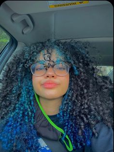 Cute Hair Dye Ideas For Curly Hair Blue, Natural Hair Pink Highlights, Natural Hair Under Dye, Blue Money Piece Curly Hair, Blue Coily Hair, Curly Hair Color Ideas Blue, Pretty Hair Colors For Curly Hair, Blue Highlights In Black Hair Curls, Curly Halo Hair Dye