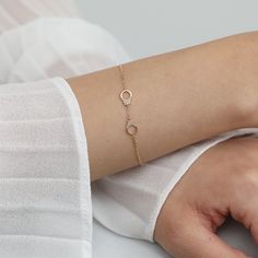 Solid Gold Diamond Hand Cuff Bracelet / 14k Gold Diamond Dainty Bracelet / Trendy Bracelet / 14K White, Yellow, Rose Gold Dainty Bracelet / You will be attached to this bracelet for being so dainty and having gorgeous details. ✔ Handmade ✔ Natural Diamond ✔ Total Carat Weight Diamonds: .06 ✔ Dimensions of the Cuff : 6mm ✔ Chain dimension between the cuffs: 10mm Please note. The adjustable option is available upon request. Please see the personalization box under the drop-down menu. We Use only D Rose Gold Promise Bracelet, Handcuff Bracelet, Hand Cuff Bracelet, Bracelet Trendy, Trendy Bracelet, Moon Bracelet, Rose Gold Charms, Bracelet Love, Trendy Bracelets