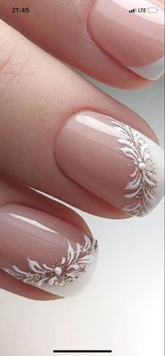 Nail Designs Trending Now, Nail Aesthetics, Birthday Nail Designs, Bridal Nails Designs, Art Designs Ideas, Geometric Nail Art, Manicure Colors, Modern Nails, Geometric Nail