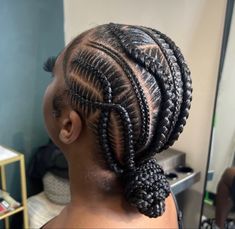 Easy Cornrows Hairstyles, African Hair Braiding Styles Cornrows Natural Updo, 6 Feed In Braids Hairstyles With Design, Stitch Braid Styles, Simple Cornrow Ideas, 6 Feed In Braids Hairstyles, Cornrow Hairstyle, Stitch Braid, Cornrows Natural Hair