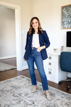 Navy Blazer Outfit Women, Navy Blue Blazer Outfit, Navy Blazer Outfits, Jeans Blazer Outfit, Blue Blazer Outfit, Engagement Photos Outfits Fall, Mix And Match Outfits, Outfits Con Jeans, Teacher Fits