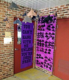 Red Ribbon Week door contest winner!  "You can't hang with me unless you're drug free" Fall Classroom Door, School Volunteer, Education Week