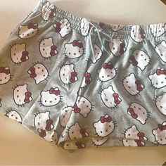 Sanrio Hello Kitty Gray Sweat Shorts Soft Size Xlarge New With Tag Licensed Hello Kitty Lightweight Fleece Drawstring Elastic Waist Lined Pockets Xl Waist 31-36 Comfy Cute Clothes, Hello Kitty Sheets, Sanrio Clothes Aesthetic, Gray Sweat Shorts, Hello Kitty Shorts, Sanrio Clothes, Color Plomo, Grey Sweat Shorts, Hello Kitty Shop