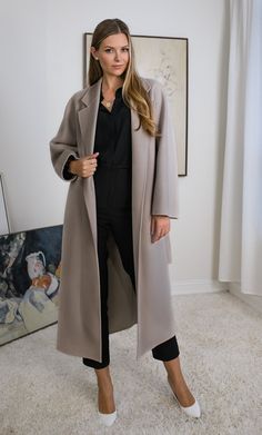 Please include your height in the 'Fit Concierge' box at checkout so we can help find the best fit for you. A signature classic among celebs and royalty – the double-faced winter overcoat. The Marcella double-faced overcoat is made with dual layers of heavyweight cashmere-wool fabric entirely stitched together by hand, offering an unmatched combination of warmth, softness and lightness. Blended with the finest Australian lambswool for a luxurious combination of softness and durability for years Stitched Together, Winter Overcoat, Winter Wrap, Cashmere Fabric, Wool Overcoat, Oversized Silhouette, Cashmere Wool, Wool Fabric, Petite Size