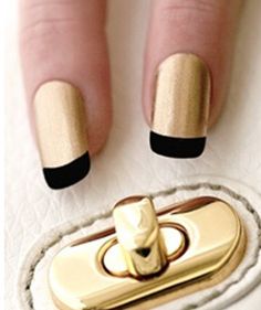 black & gold nail art. I am in lov with this look... Nagel Tips, Colorful Nails, Nail Polish Trends, Nails Polish, Metallic Nails, Fabulous Nails