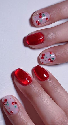 Strawberry Nails Designs, Fruity Nails, Strawberry Nail Art, Strawberry Nails, Fruit Nail, Unghie Sfumate, Unghie Nail Art, Heart Nail Designs, Nagellack Trends