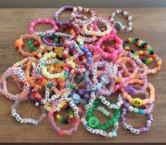 Kandi Bracelets Aesthetic, Brace Ideas, Edm Kandi, Kandi Bracelets Rave, Edc Bracelets, Kandi Singles, Bracelets Kandi, Rave Bracelets, Kandi Necklace