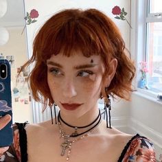 Earrings With Short Hair, Liberty Mai, Low Quality Pics, Skeleton Earrings, Short Curly Haircuts, Hair Crush, Dream Hair, Ginger Hair