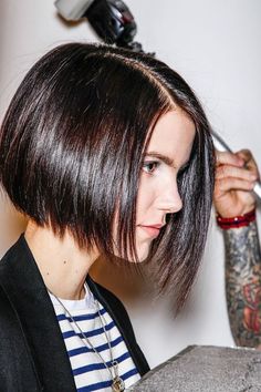 Short Hairstyles For Thick Hair, Bob Hairstyles For Fine Hair, Short Bob Haircuts, Penteado Cabelo Curto, Hair Replacement, Cute Hairstyles For Short Hair, Hair Pictures, Short Bob Hairstyles, Hairstyles Haircuts