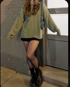 Cool Girl Fall Outfits, Fall Girl Aesthetic Outfit, Short Skirt Fall Outfits, Downtown Girl Outfits Skirt, Black Fitted Skirt Outfit, Black Skirt With Sweater, Black Mini Skirt Fall Outfit, Downtown Girl Skirt Outfits, 90s Girl Outfits