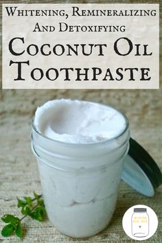 Homemade Toothpaste Recipe, Coconut Oil Toothpaste, Diy Toothpaste, Toothpaste Recipe, Best Coconut Oil, Homemade Toothpaste, Diy Coconut Oil, Pasta Dental, Natural Toothpaste