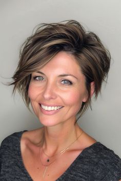 35+ Stunning Bob Hairstyles for Women Over 40 You'll Love in 2024 – CreativeBooster Short Hair Over 40, Wellness Corner, Cropped Hair, Hairstyle 2024, Modern Bob Hairstyles, Latest Bob Hairstyles, Edgy Hairstyles, Chemo Hair, Hairstyles Women